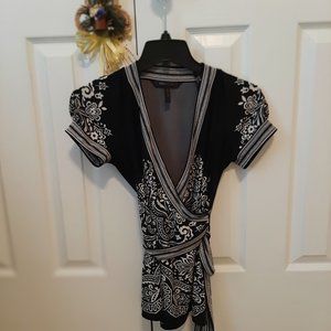 BCBGMAXAZRIA Surplice V-Neck Faux Wrap Paisley Top - Size S